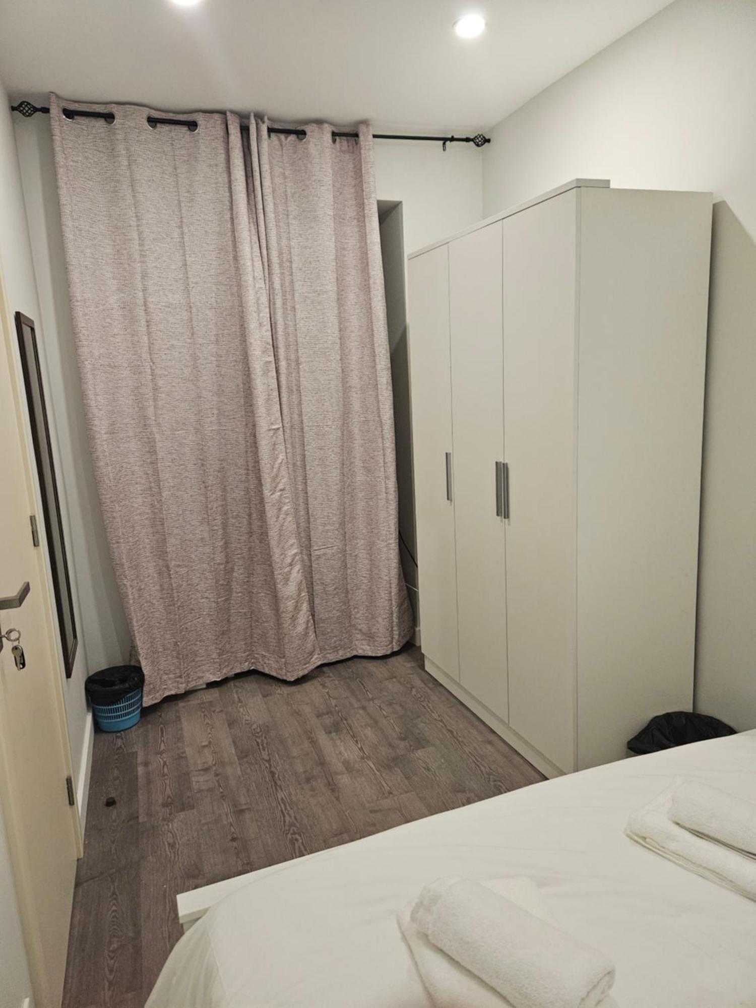 Bella Italia Coronel Miranda Guest House Понта-Делгада Екстер'єр фото