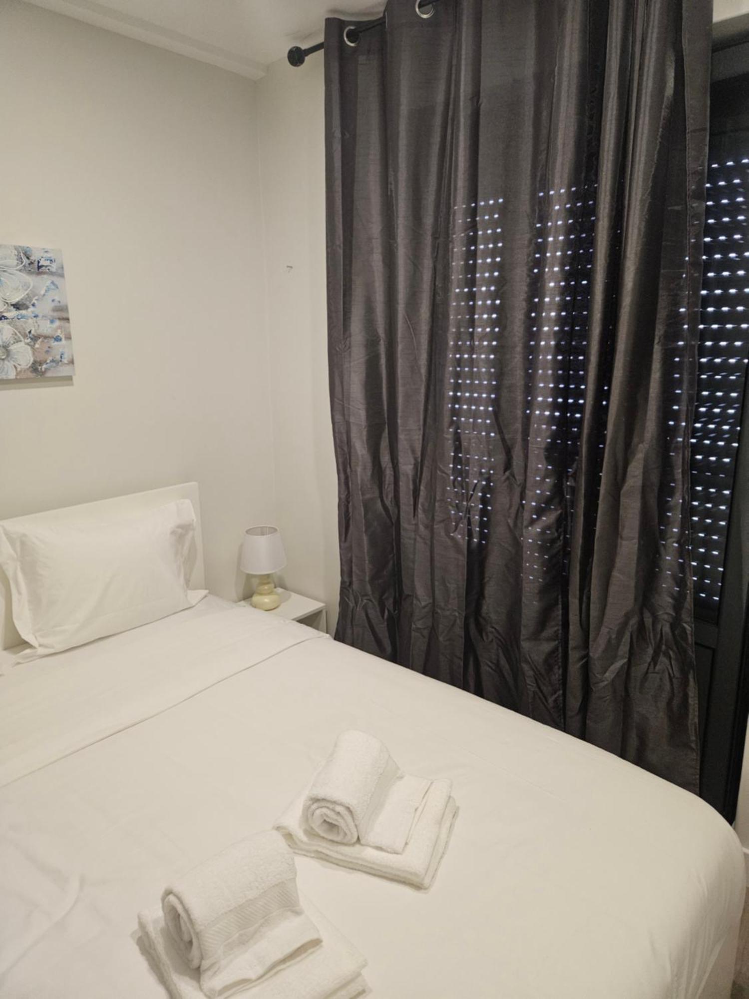 Bella Italia Coronel Miranda Guest House Понта-Делгада Екстер'єр фото