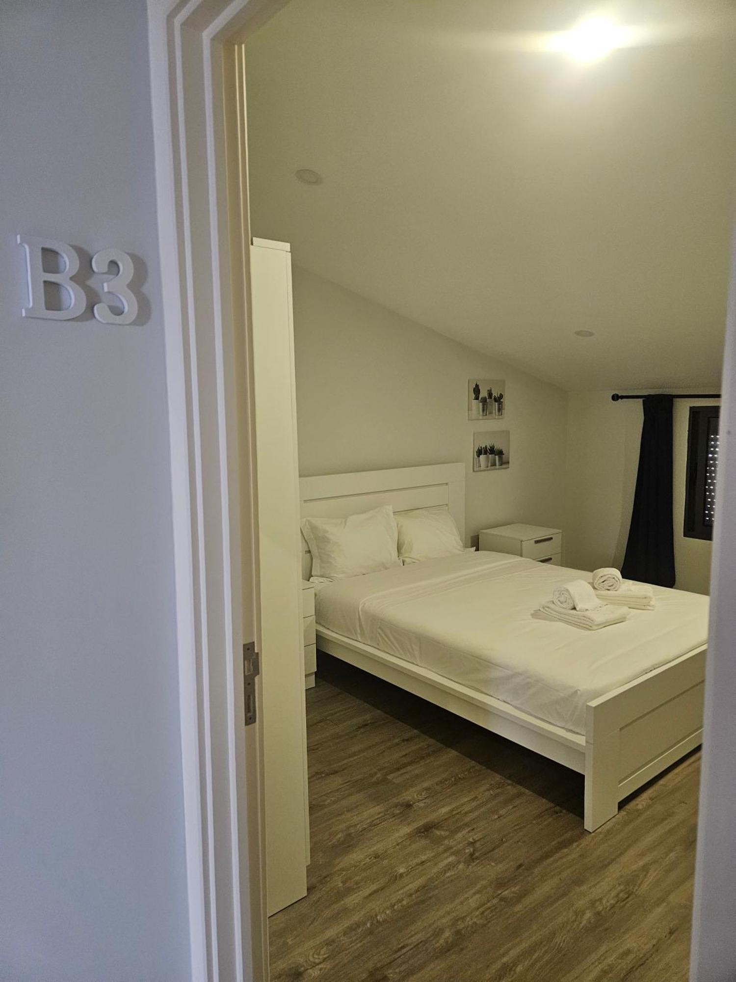 Bella Italia Coronel Miranda Guest House Понта-Делгада Екстер'єр фото