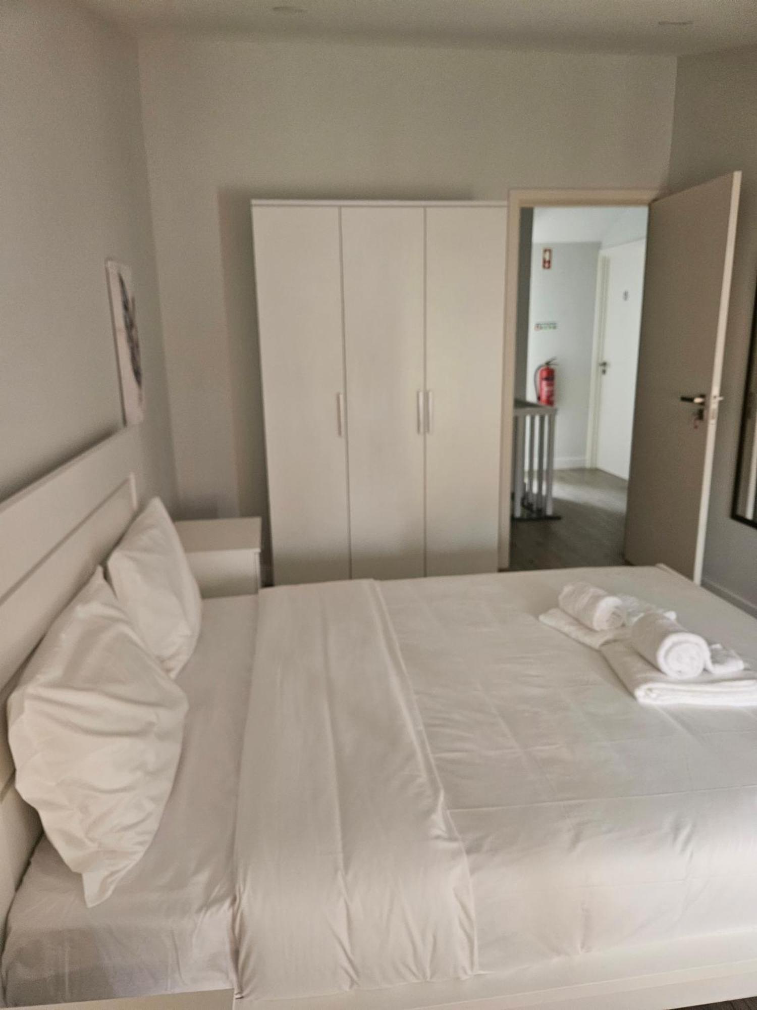 Bella Italia Coronel Miranda Guest House Понта-Делгада Екстер'єр фото